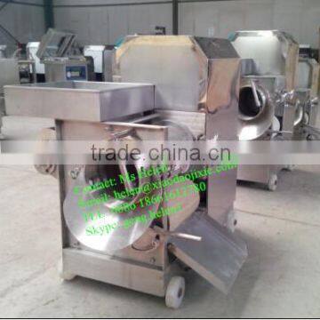 Automatic fish meat bone separator, fish deboning machine, fish deboning separator