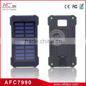 Wholesale SOS Light RoHS 8800mAh Portable Power Bank Solar Powered Battery Charger Keychain Energy Bank for Iphone photo-3