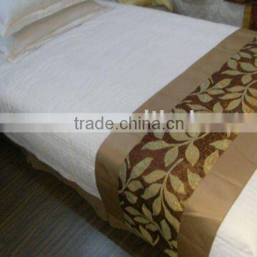 100% Polyester hotel Bed Runner and bed spread