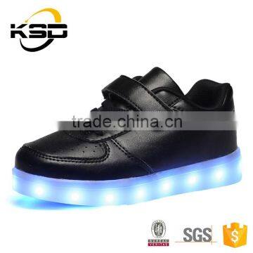 2016 Hot Selling Wholesale Buckle Strap Kids Shoes Kids Light Up Shoes
