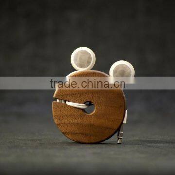 Wooden Earphone Holder photo-3