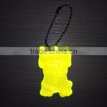 EN71 Promotional Plastic Dog Shape Reflector Keychain Hanger Souvenir photo-2