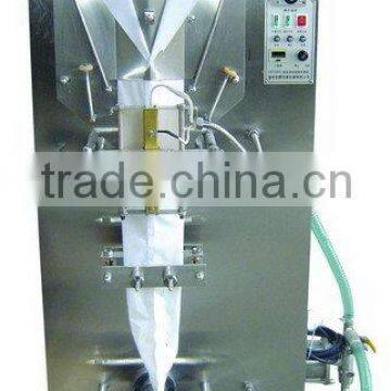 Automatic liquid packing machine