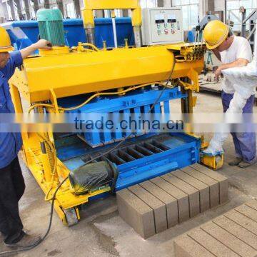 WT6-30 mobile hollow brick making machine