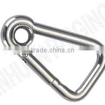 OBLIQUE ANGLE SNAP HOOK WITH SCREW