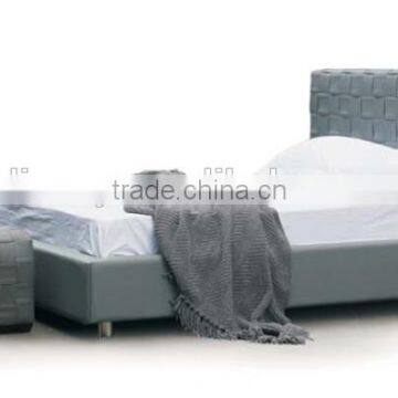 2015 Italian modern leather king bed (A-B41)