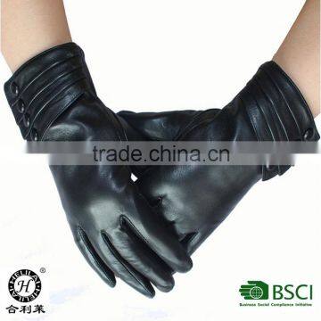 Helilai Fashion Warm Polyester Lined Ladies Buttons Leather Gloves in Winter