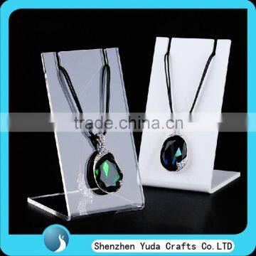 L shape acrylic material jewelry display rack with slot for necklace display