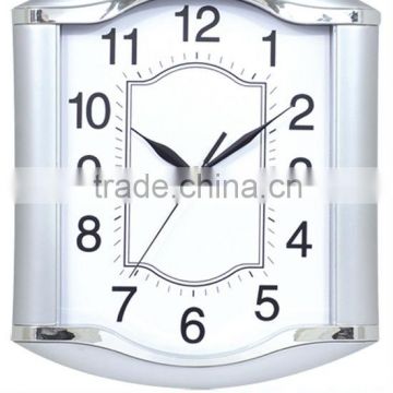 2014 New Design Cheap Promotional Wall Clock