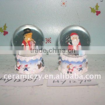 New polyresin christmas water globe