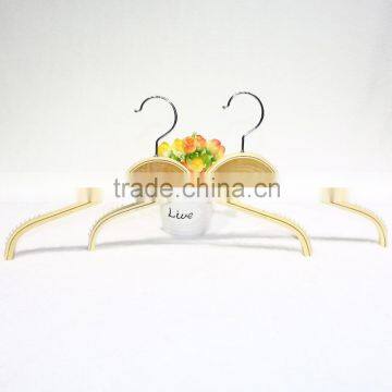 China supply cheap wooden hanger with low price