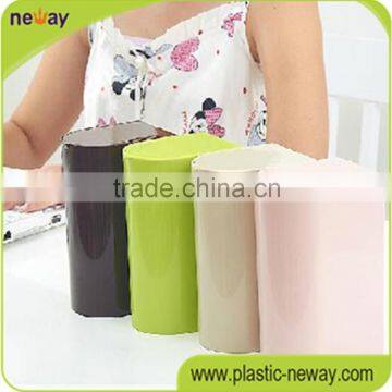 Small Fashion Plastic Trash Can