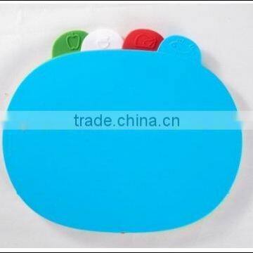 Plastic Oval Cutting Board photo-3