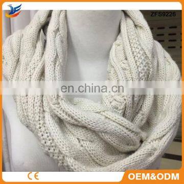 2017 New Arrival pom scarf With Bottom Price