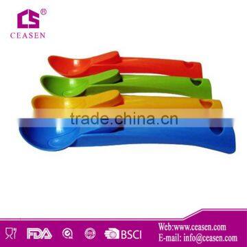 Promotinal Colorful plastic ice cream scoop, plastic scoop, ice cream spoon pop-up handle in FDA, LFGB & Food grade standard