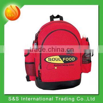 Outdoor durable sportive gear day backpack with leatherette botom