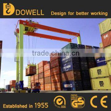Sea port container lifting gantry crane