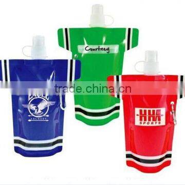 T-shirt shape foldable water bottle