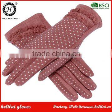 Fashion Helilai Factory ODM Ladies Velvet Gloves with Lace Detail in Winter