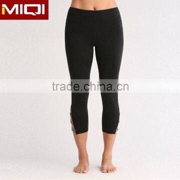 Unique Design Four Needles Six Threads Custom Womens Yoga Capri Leggings With Criss Cross On Knee photo-3