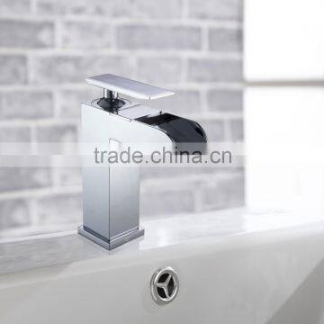 Single Handle Countertop Mounted CUPC Water Supply and CSA Vavles Sink Tap