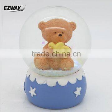 High quality lovely bear resin snow water globe