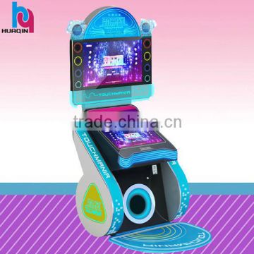 2013 Popular music simulator game arcade machine