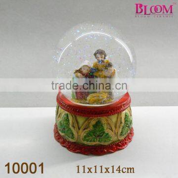 Hot Sale Custom Polyresin Water Globe photo-3