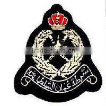 OMAN POLICE BERET BADGE