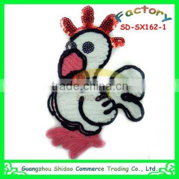 Wholesale embroidery patch embroidery chicken design embroidery patch sewing on garment