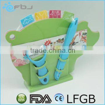 New Arrival Pig-shaped Plastic Cutting Board photo-3