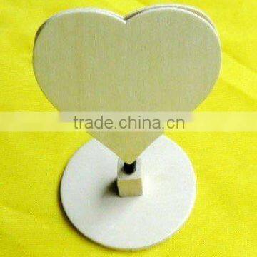 HEART-SHAPED NAME CARD CLIP