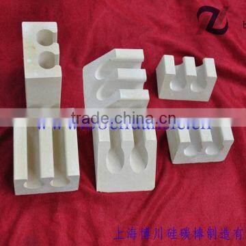 Ceramic kiln furniture