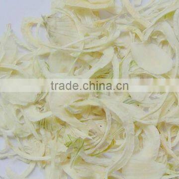 dehydrated white onion flakes