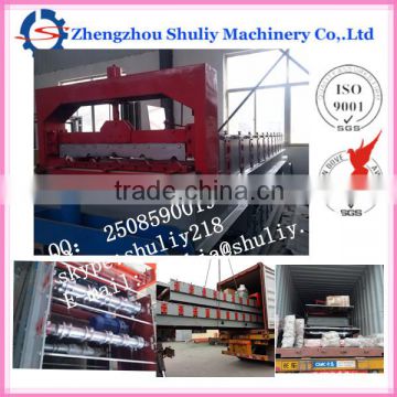 Roll forming machine for tile