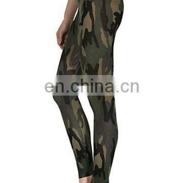 Women in Tight Leggins Gold Leggings Yoga Legggings photo-3