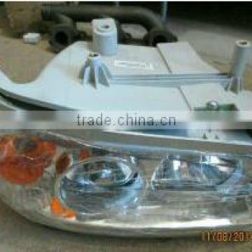 High quality sinotruk left head lamp WG9719720001