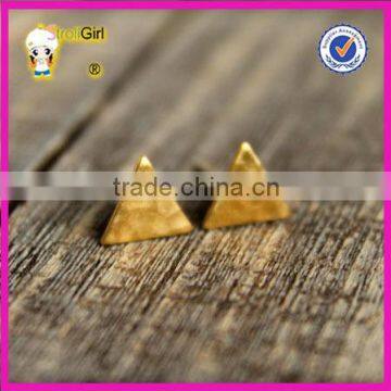 Wholesale Handmade triangle silver earring gold plating Manual trace knock on the earring surface girl earring