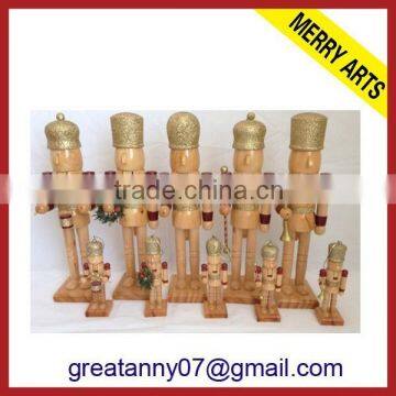 China supplier Home decor art minds wooden toy soldier nutcracker figurines for christmas