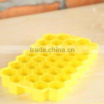 Summer Honeycomb Design Ice Tray Silicone Ice Maker photo-2