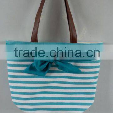 2015 good feedback stripe paper straw tote bag with bow for women