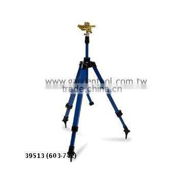 Metal Sprinkler with extensive aluminum tripod