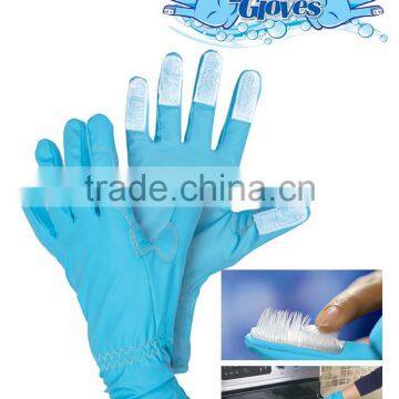 Revolutionary Cleaning Gloves with Fingers That Scrub Magic Bristle Gloves