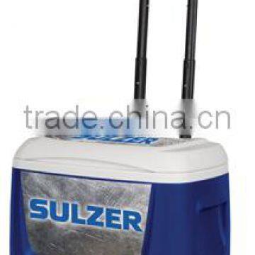 USA Made Igloo VTRIO Roller Cooler - 28 Quarts (41 Can Capacity), Features Non-marking Wheels and Telescopic Handle photo-3