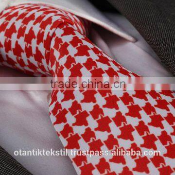 Red, Fashon tie, Latest Italian Style Neck Tie Gold Tie