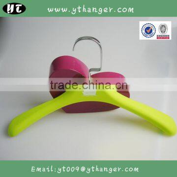 HA7056 bright coloured hanger women clothes plastic hanger                        
                                                                                Supplier's Choice