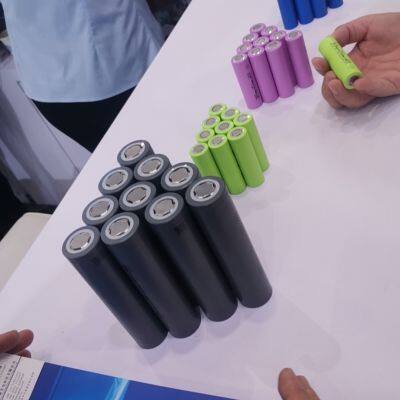 Lithium Ion Battery Cell 33140 3.6V 15Ah Rechargeable Cell photo-2