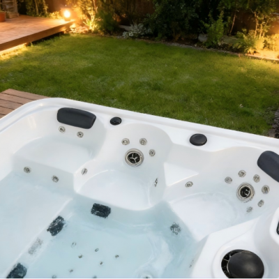 BeninBathroom Furniture Whirlpool BathtubBuilt-incirculationsystemkeepsthewaterflowing photo-2