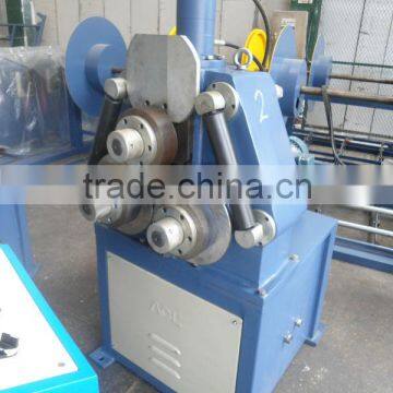 Hydraulic section bending machine