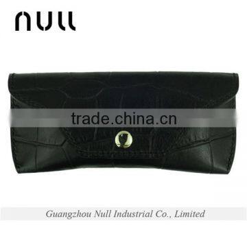 Crocodile embossed style hasp genuine leather black sunglasses box                        
                                                Quality Choice